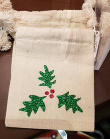 Glitter holly and red berries 3" x 4" cotton muslin gift bag