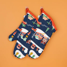 Candy Cane Lane Christmas Oven Mitts Set of 2