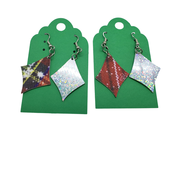 Plaid design diamond shaped Christmas/ holiday earrings