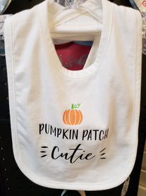Pumpkin Patch cutie bib.  Halloween, Thanksgiving, Fall, Autumn, pumpkins